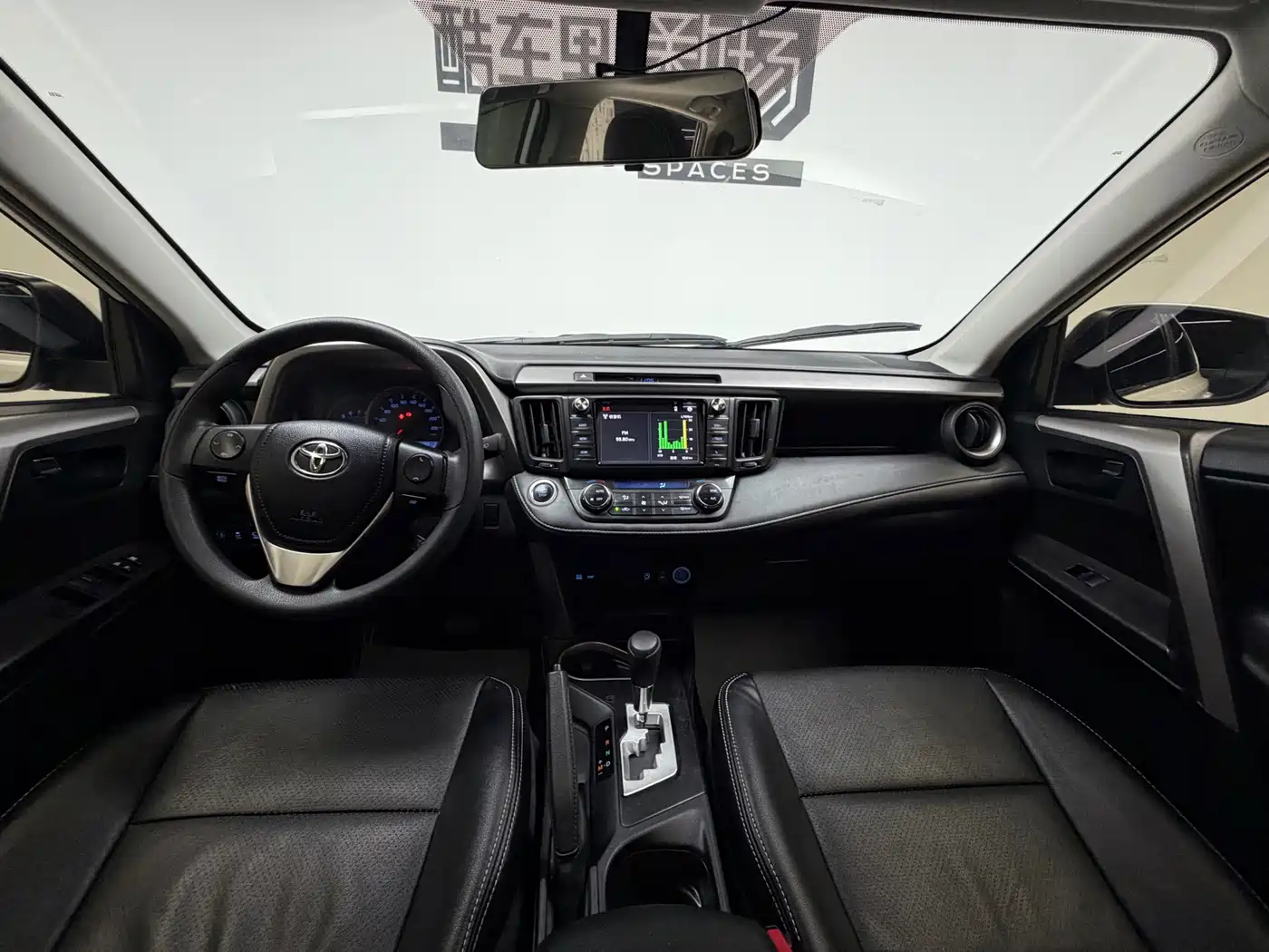 Toyota RAV4 Rongfang 2016 2.0L CVT 2WD Trend (China V) фото 12