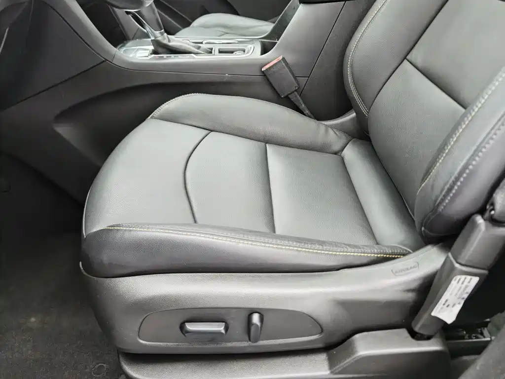 Фото 20 - Chevrolet Equinox