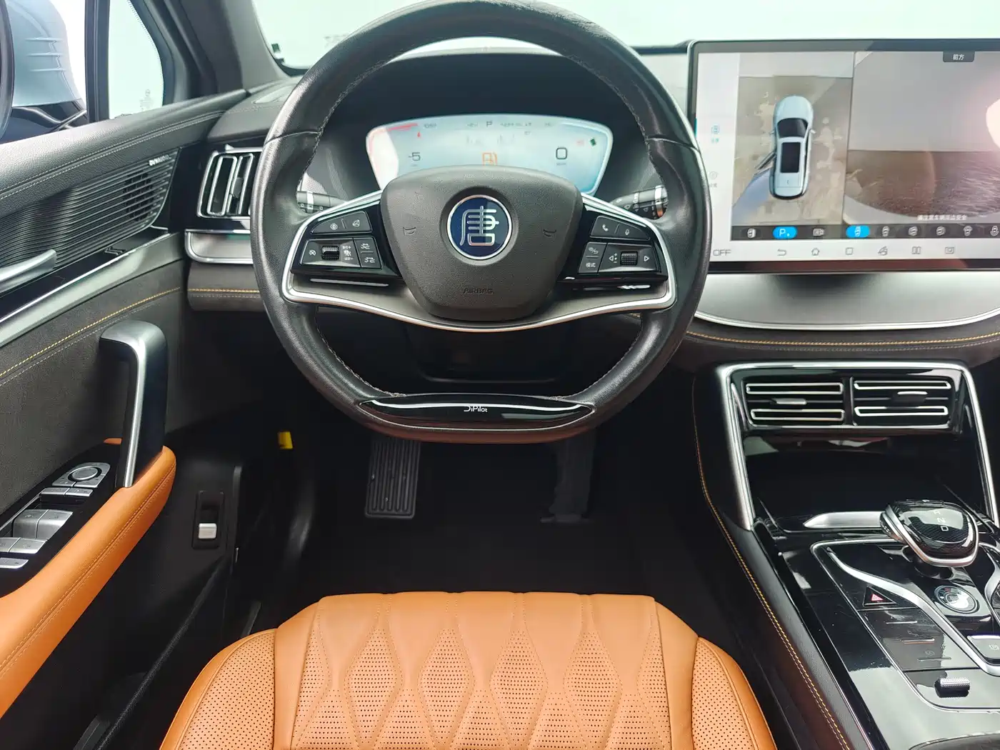 BYD Tang New Energy 2023 Model DM-i Champion Edition 112KM Honor фото 18
