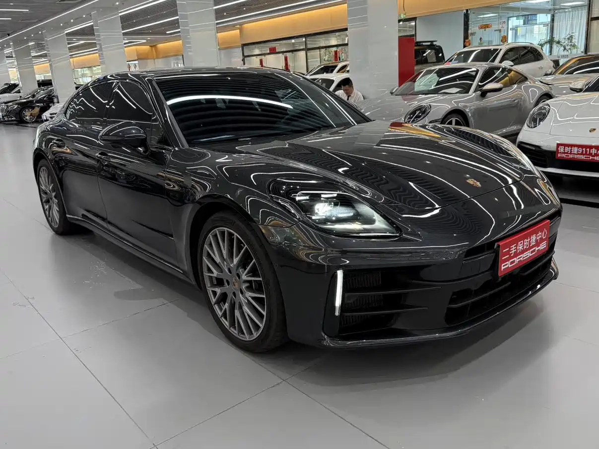 صورة 3 - Porsche Panamera