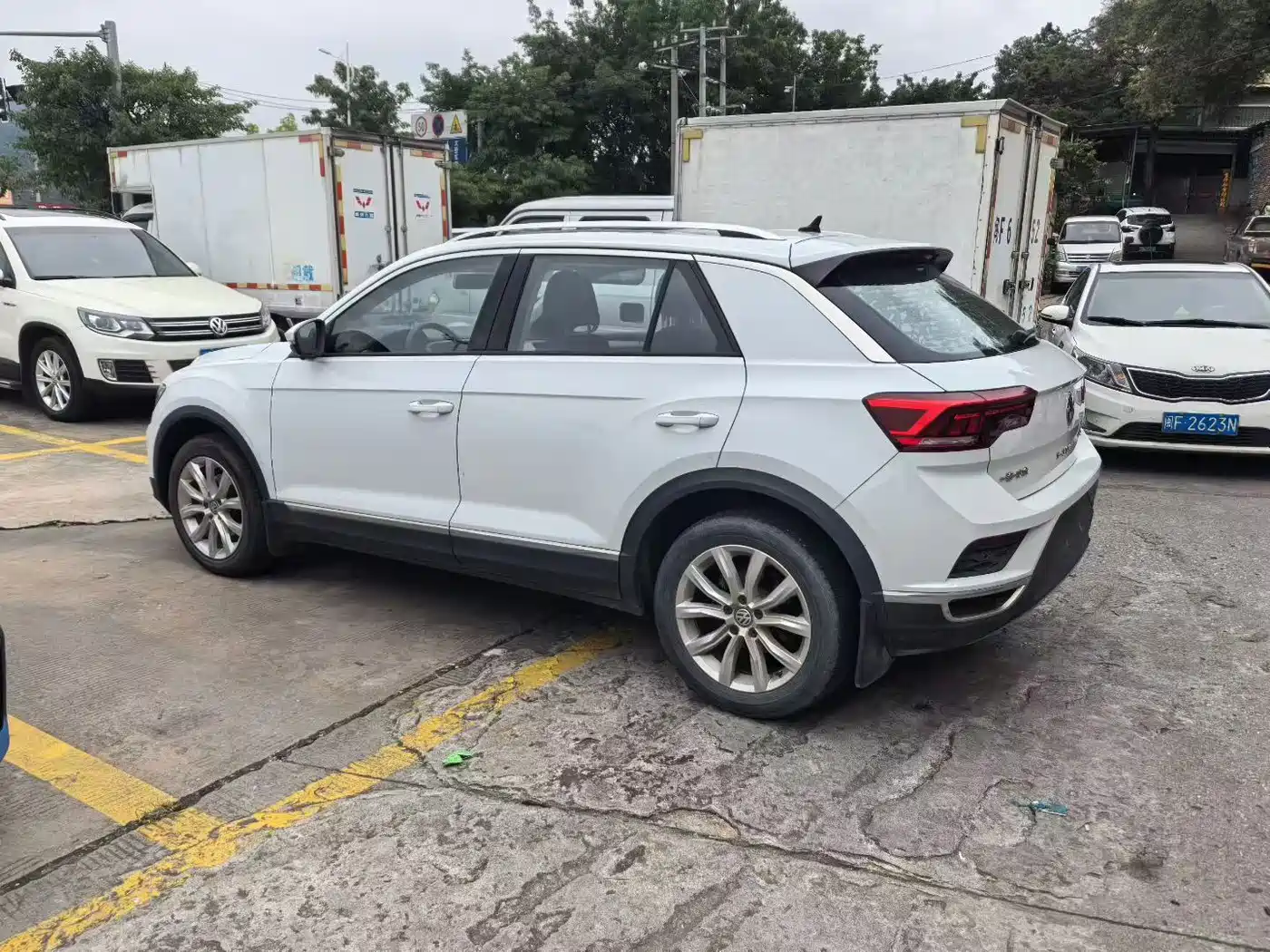 VOLKSWAGEN T-ROC EXPLORING SONGS