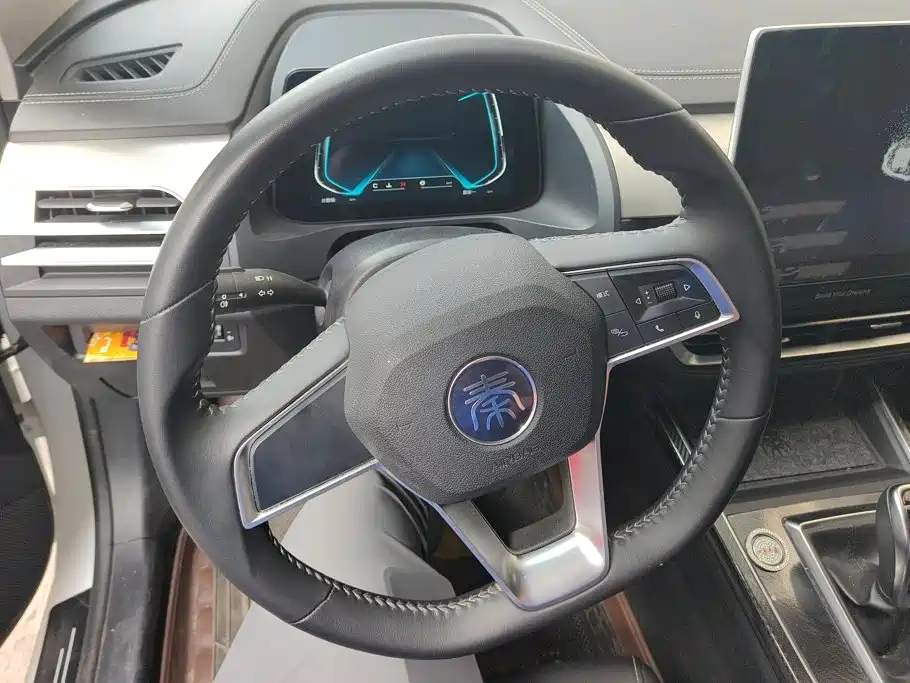 BYD Qin Pro 2019 2018 1.5TI Automatic Smart Connected Fashion Edition