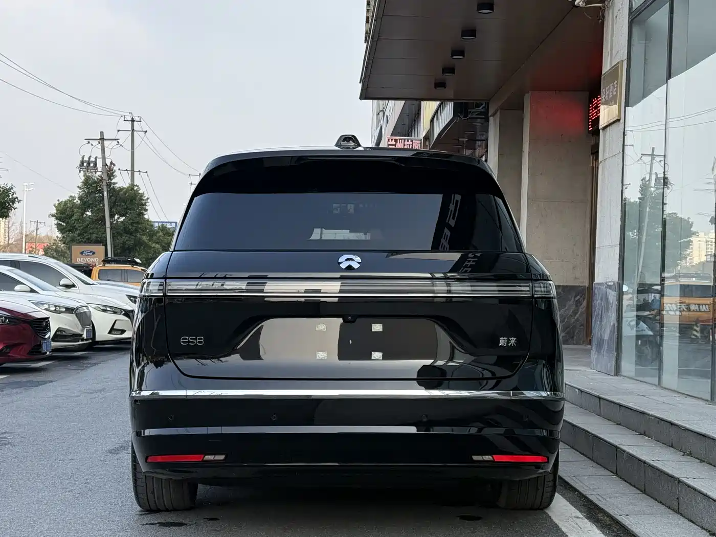 NIO ES8 2025 Model 6-Seat Executive Luxury Edition фото 5
