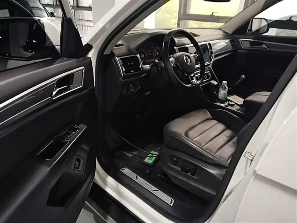Volkswagen Teramont 2020 380TSI 4WD Luxury Edition China VI фото 16