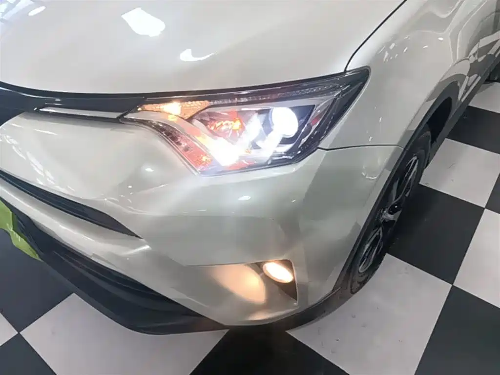Toyota RAV4 Rongfang 2019 2.0L CVT 2WD Trend Edition China VI фото 24