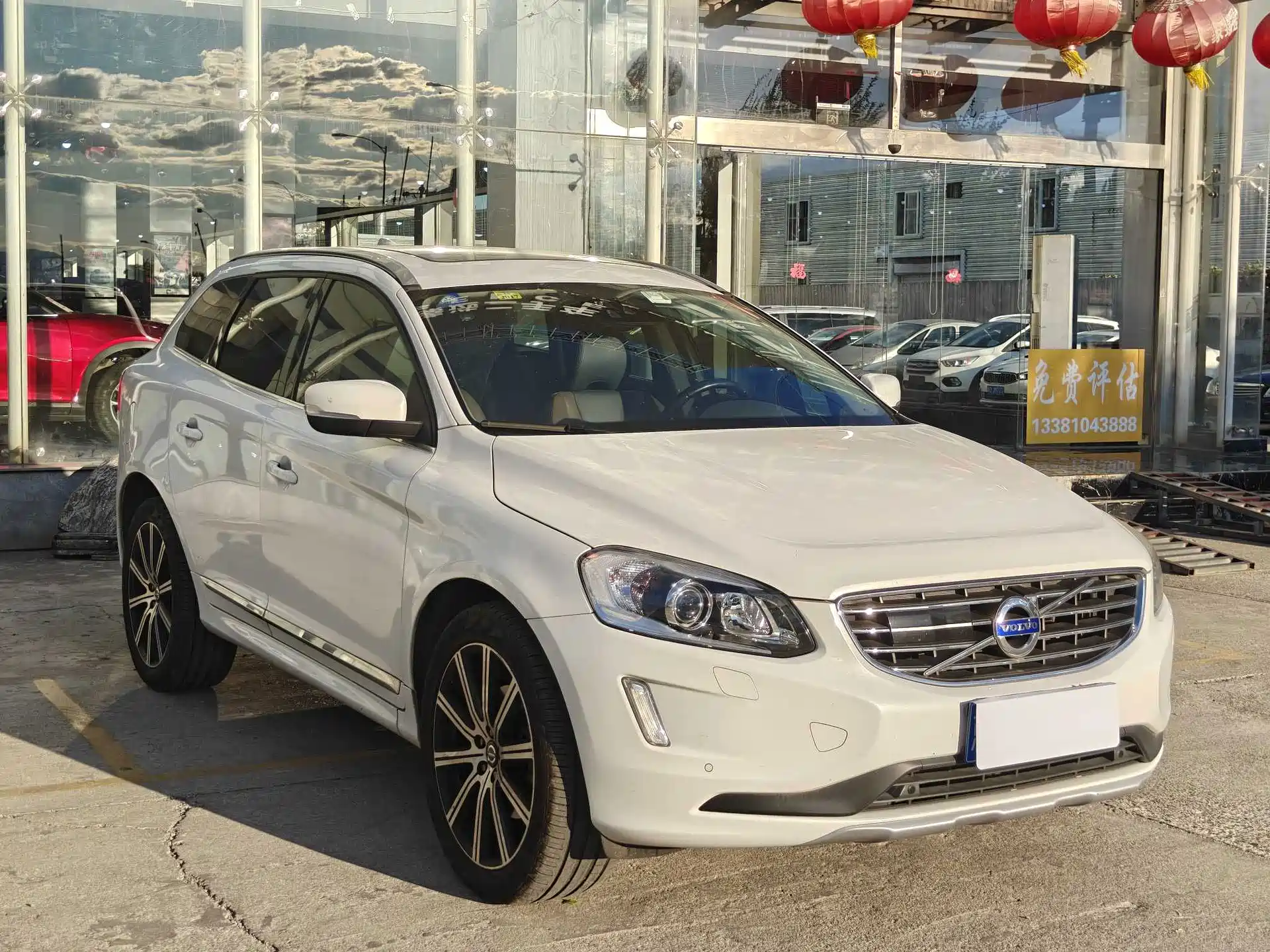 Фото 2 - Volvo XC60