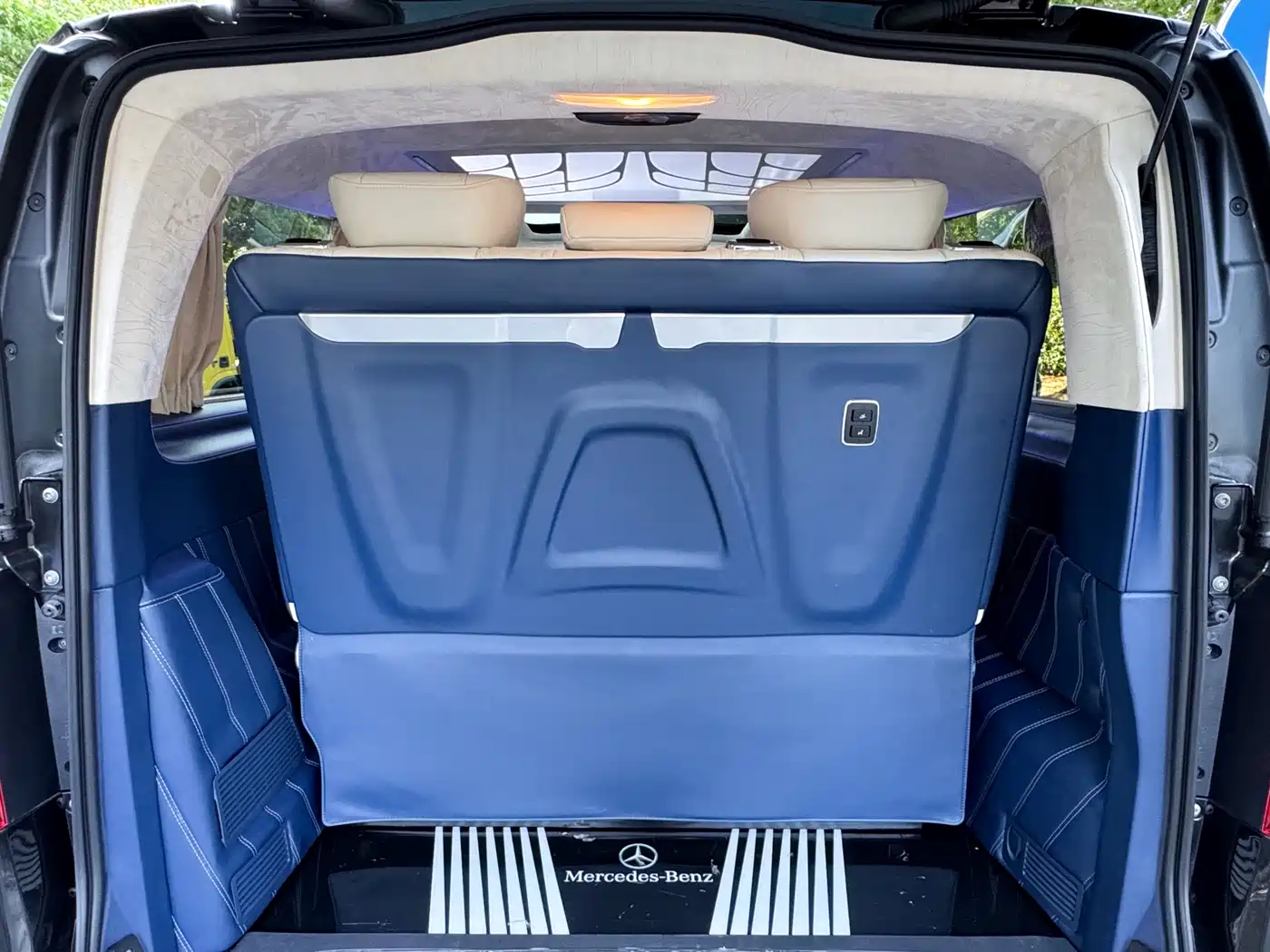 Mercedes-Benz V-Class 2021 V 260 Pilot Edition фото 33