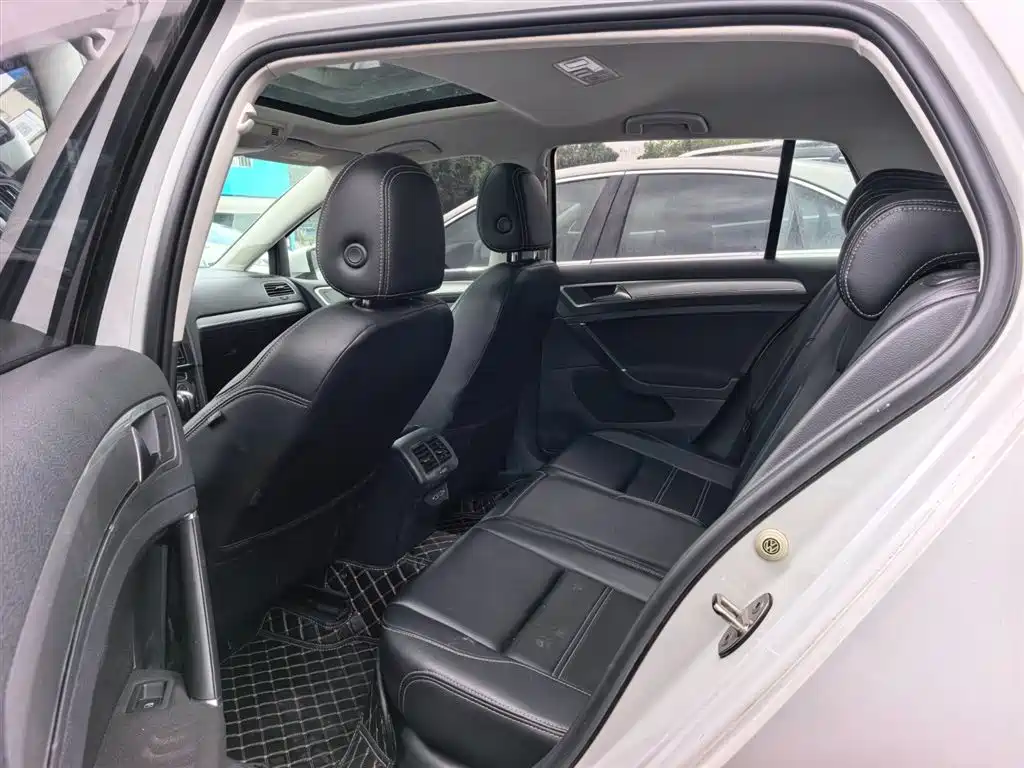 Volkswagen Golf 2019 200TSI DSG Comfort Progressive China VI фото 9