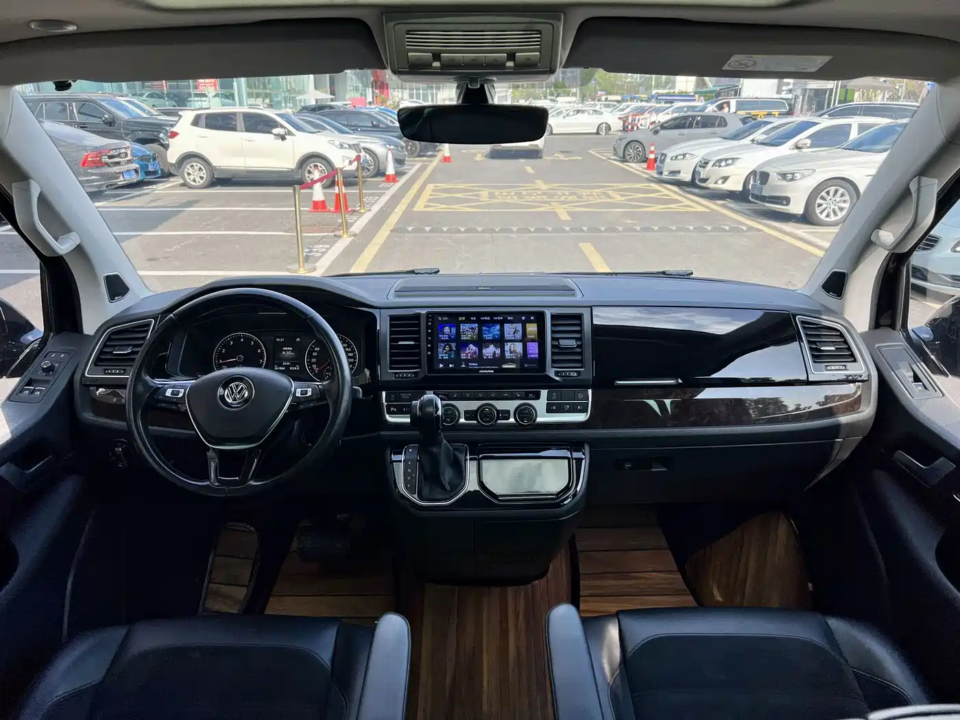 Volkswagen Multivan 2019 2019 2.0TSI 4WD Premium 7-seater