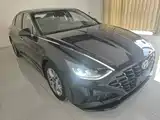 Photo 4 - Hyundai Sonata