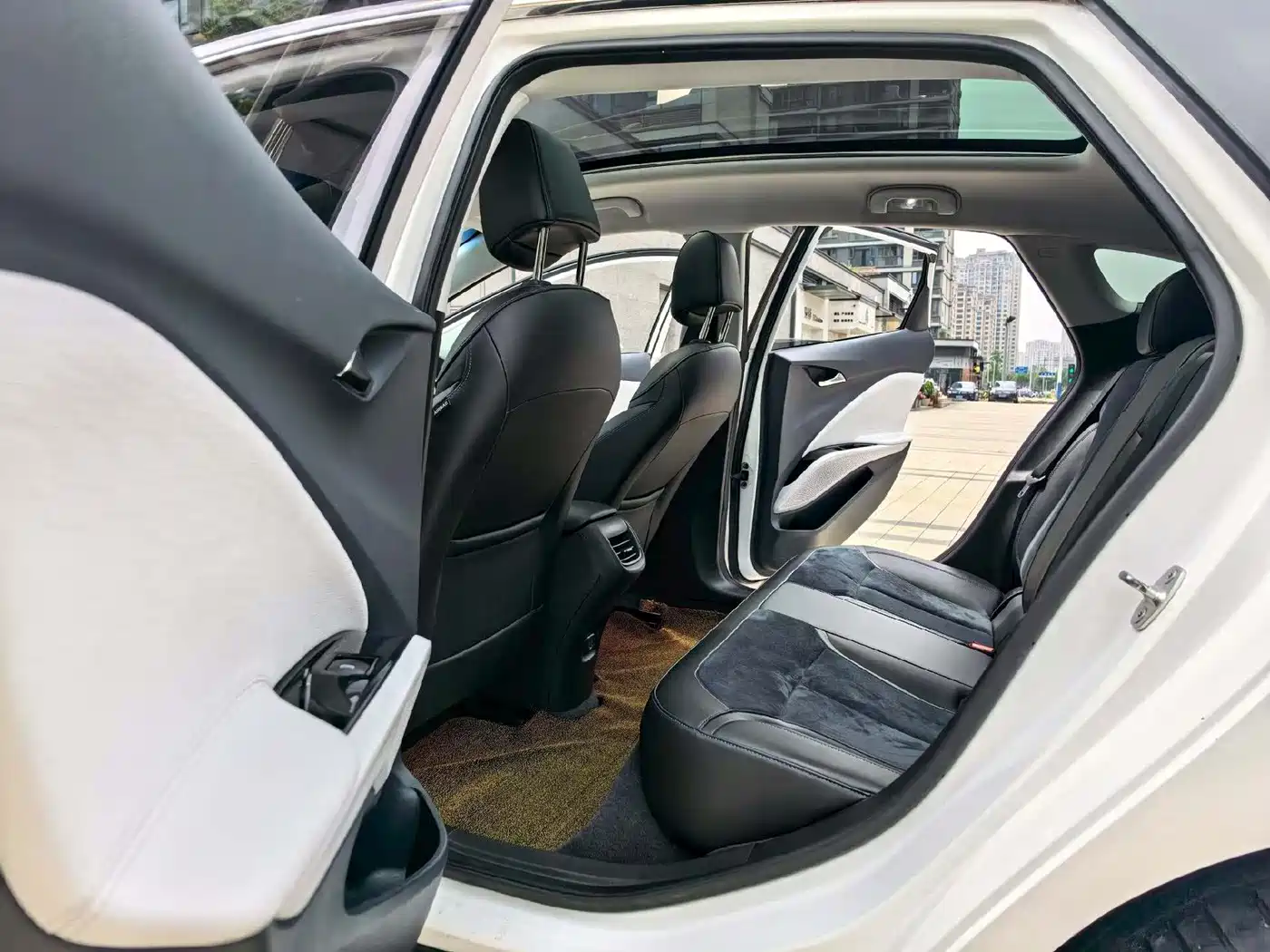 Buick Velite 6 2019 Connected Smart Edition фото 6