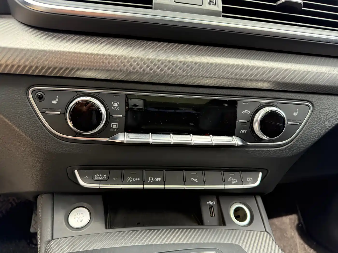 Фото 13 - Audi Q5L
