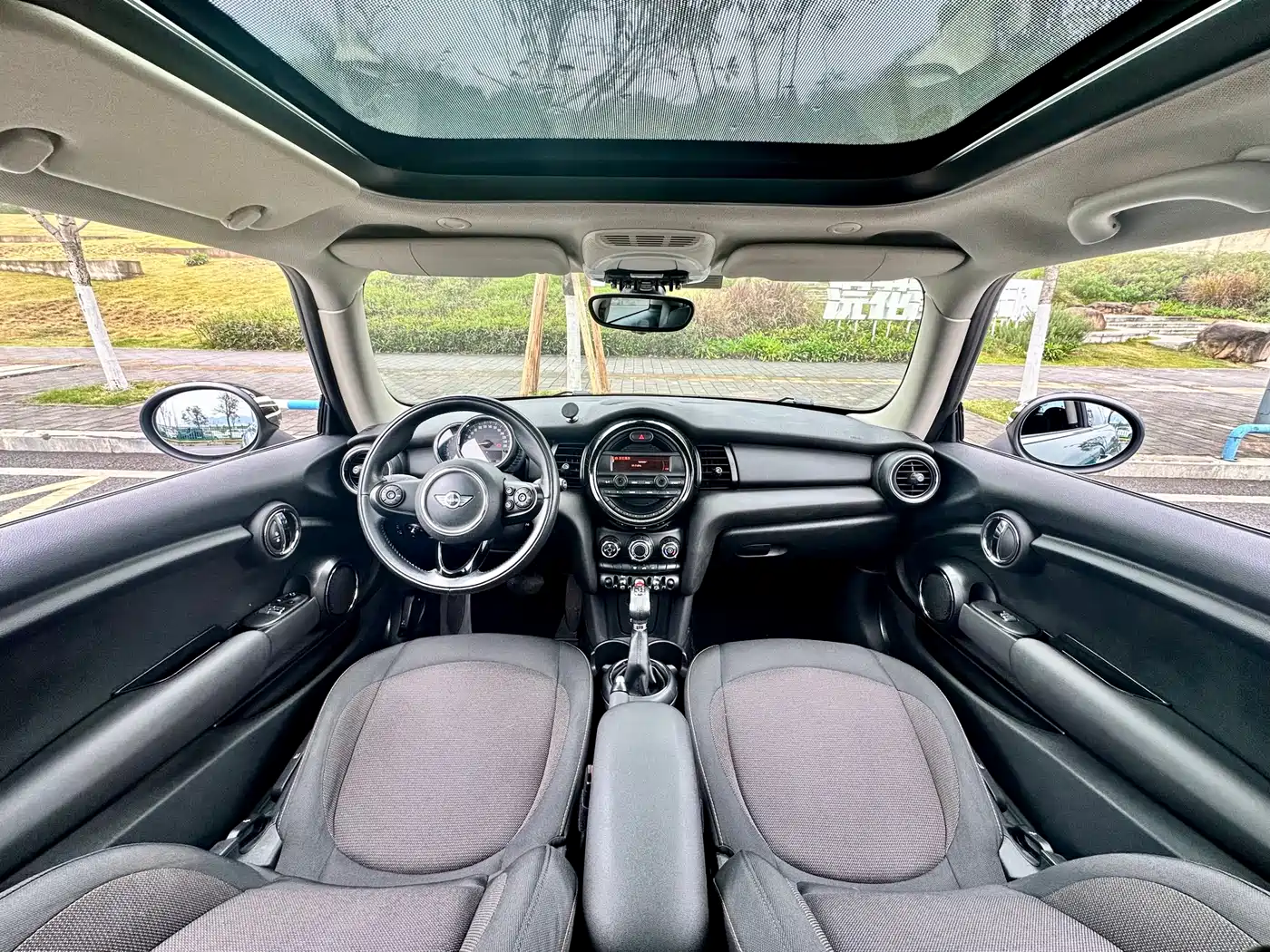 MINI 2016 1.2T ONE Pioneer фото 32