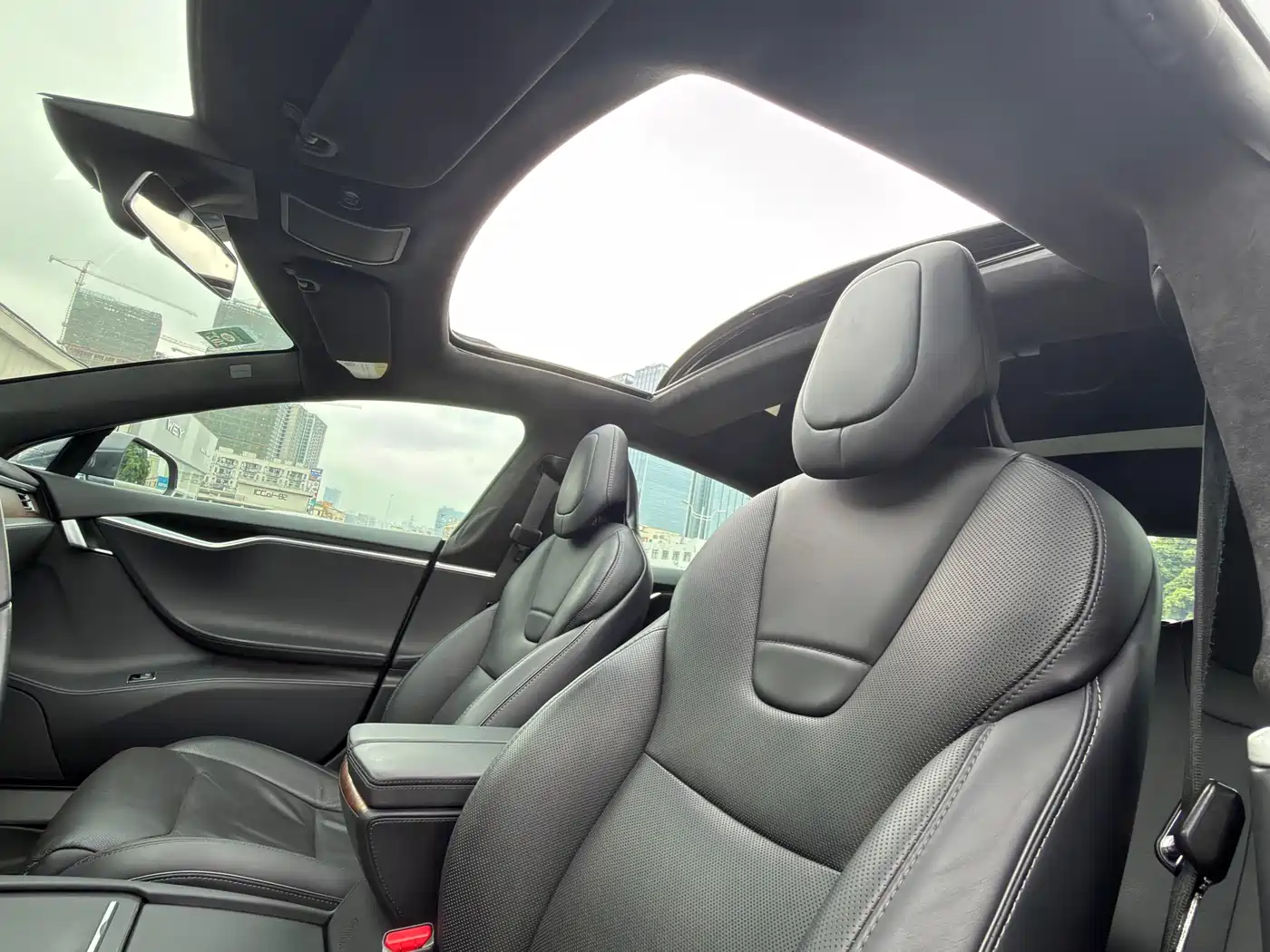 TESLA MODEL S
