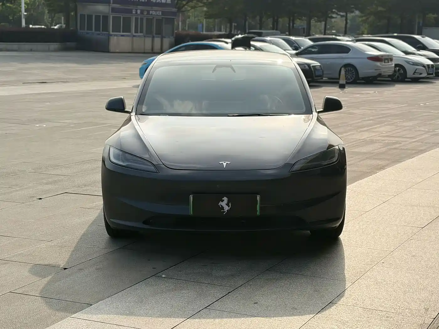 Фото 2 - Tesla Model 3