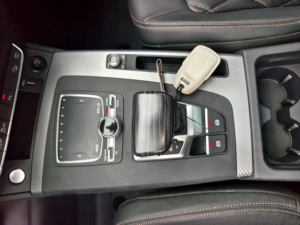 Audi Q5L 2018 45 TFSI Exclusive Fashion (China V) фото 12
