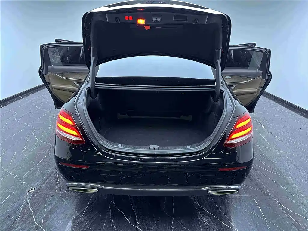 Mercedes-Benz E-Class 2018 Facelift E 200 L фото 7