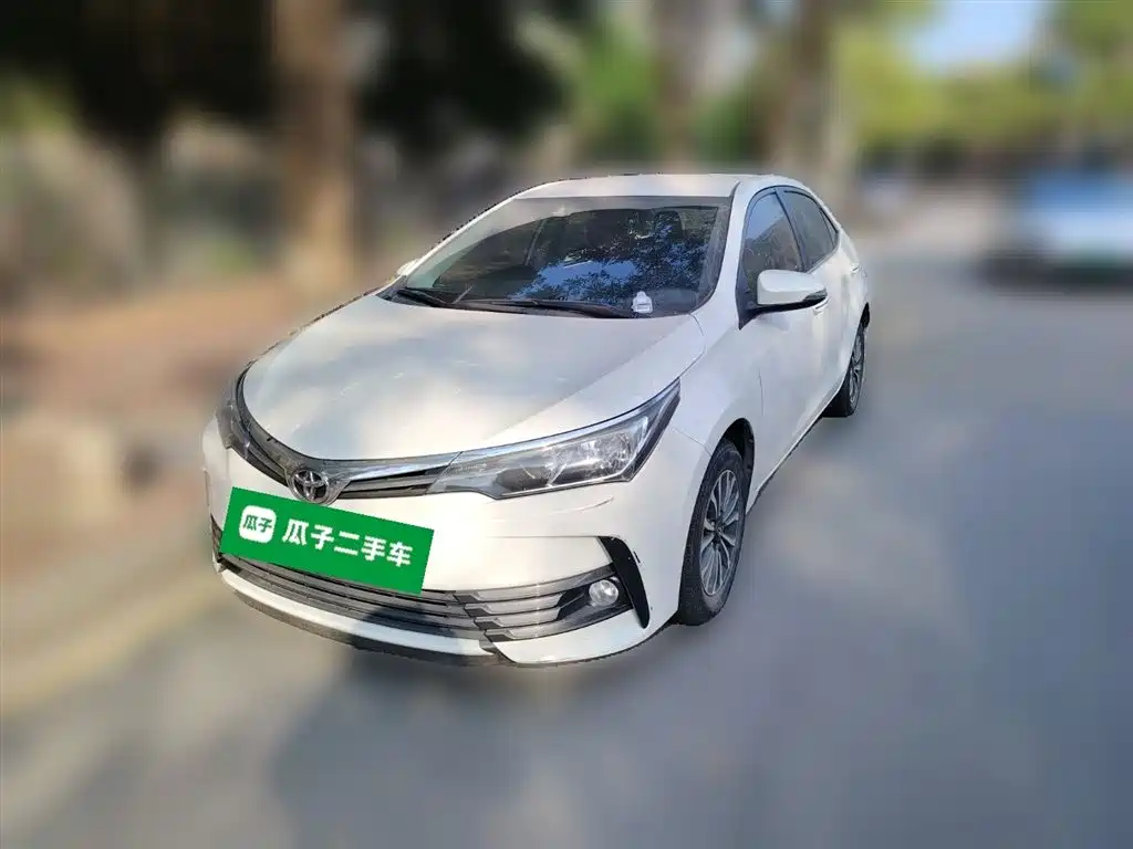 Toyota Corolla 2017 1.2T CVT GL фото 2