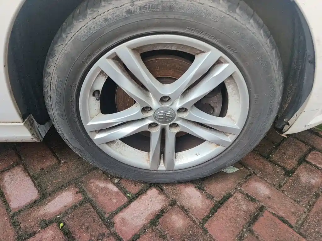 Besturn B30 2017 2017 1.6L Manual Luxury
