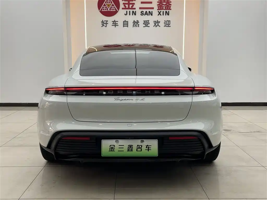 Porsche Taycan 2019 Taycan 4S фото 32
