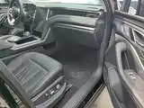 Photo 9 - Hongqi HS7 PHEV