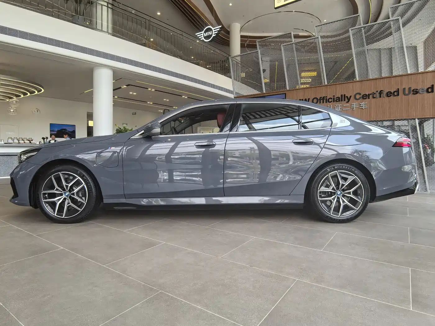 BMW i5 2024 eDrive 35L M Sport Package фото 3