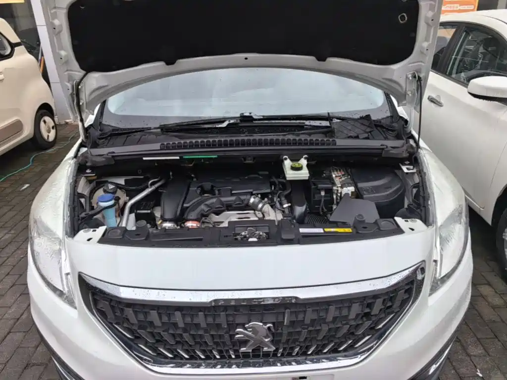 Peugeot 3008 2017 2016 1.6THP Automatic Classic Edition