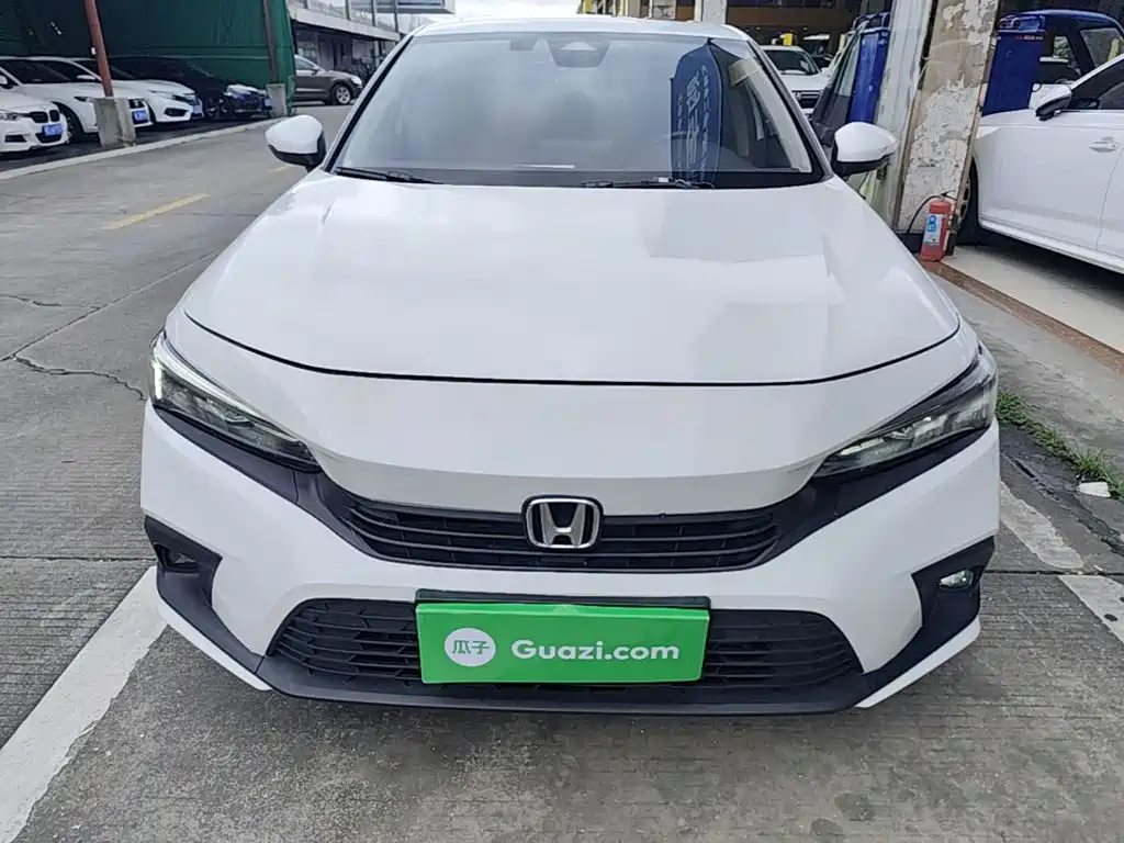 Фото 3 - Honda Civic