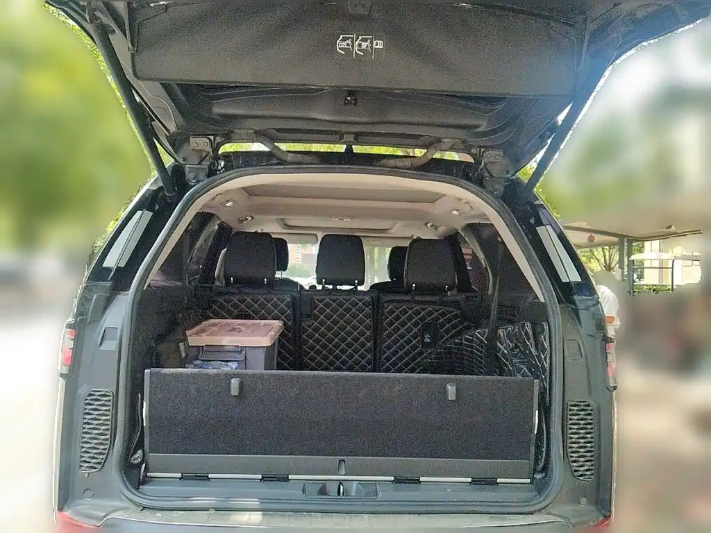 Фото 20 - Land Rover Discovery