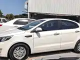 Photo 2 - Kia K2