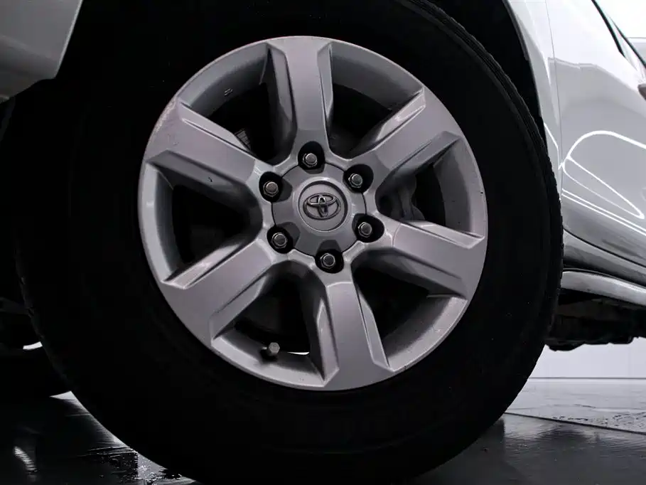 Toyota Prado 2016 2.7L Auto Standard Edition фото 16