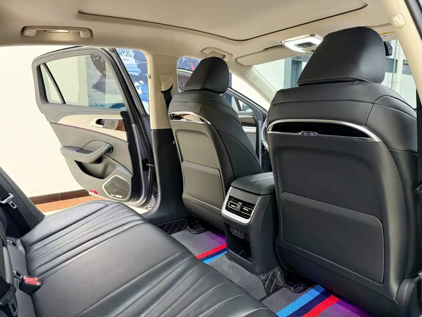 Hongqi H5 2024 2.0T Automatic Smart Connect Flag Smooth Edition фото 8
