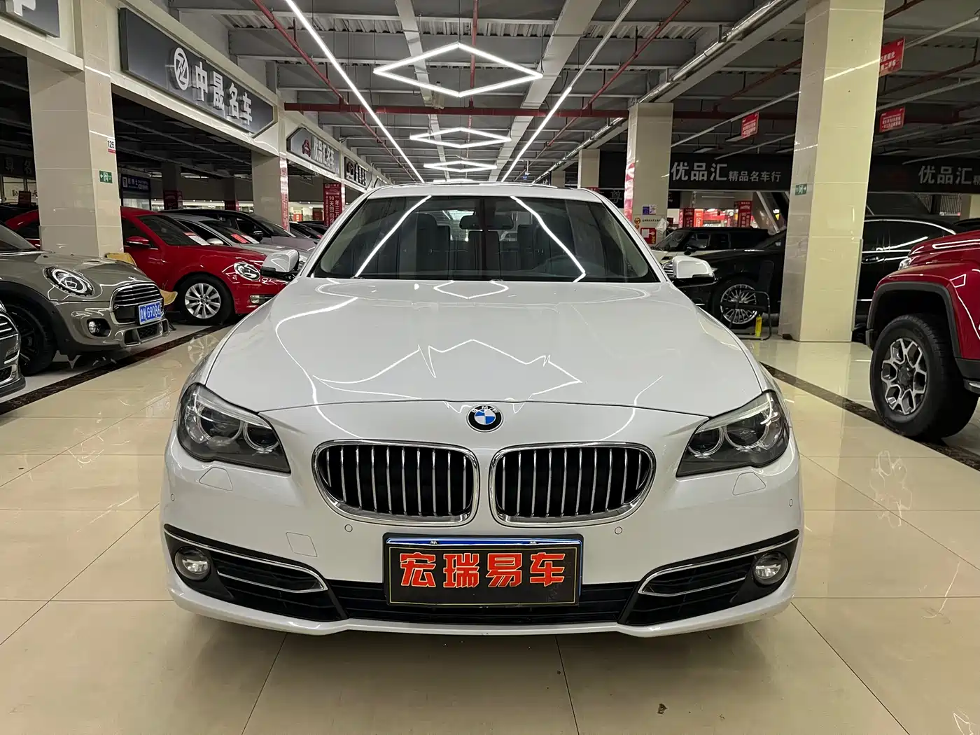 BMW 5 Series 2014 525Li Luxury Design Package фото 2
