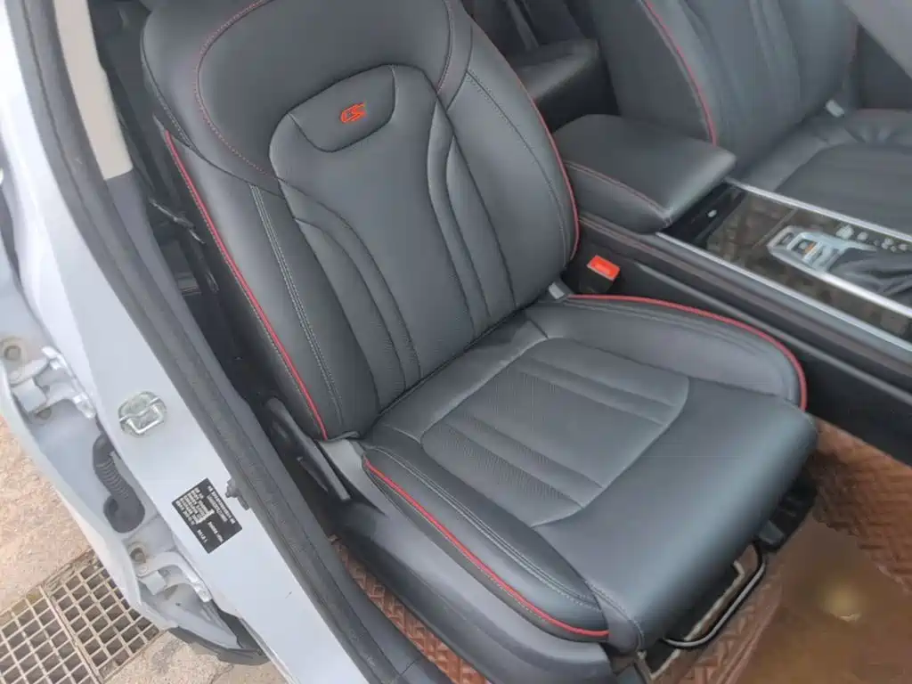 Фото 25 - Changan CS75