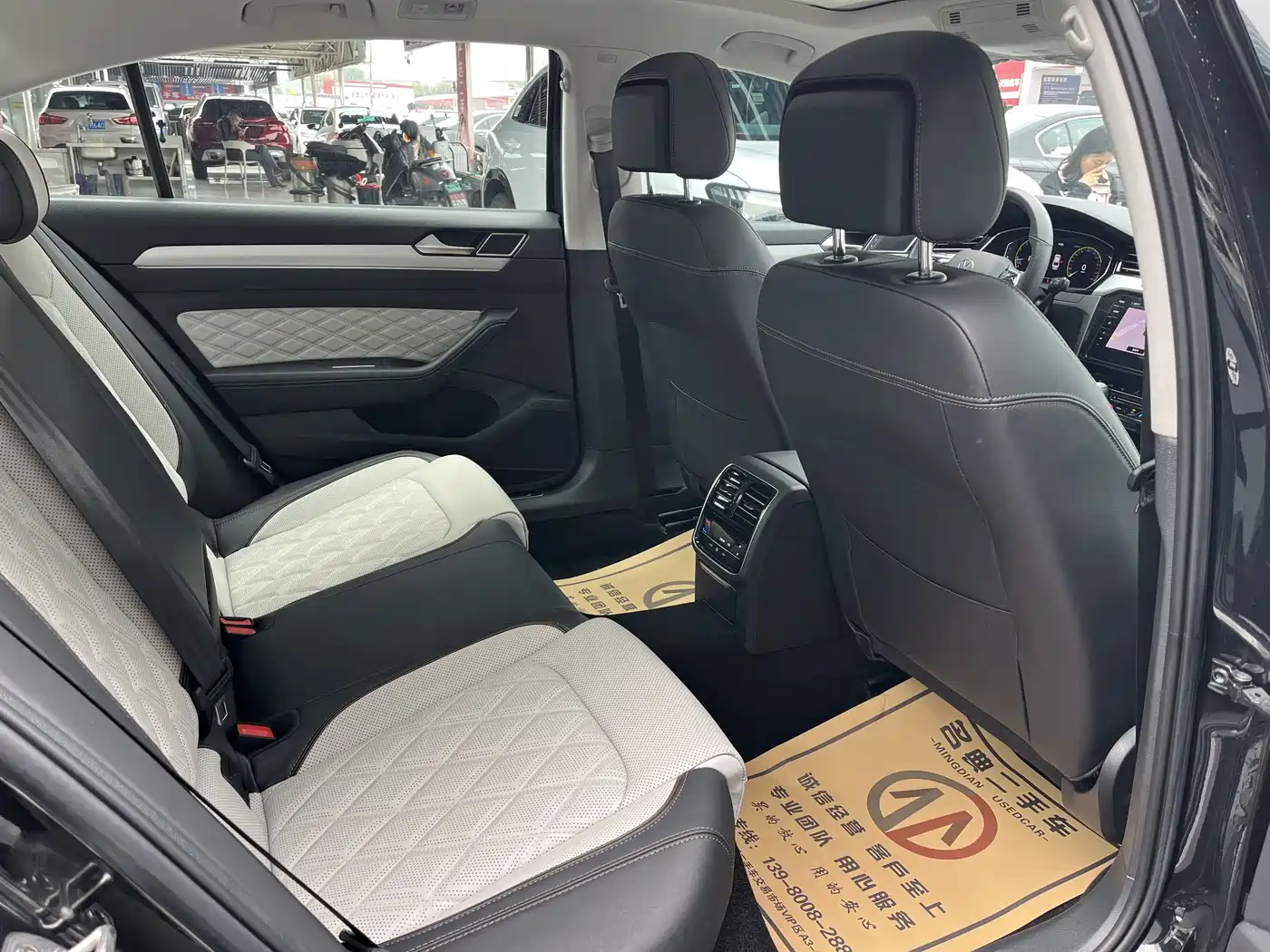 Volkswagen Magotan 2023 Model 2 Million Commemorative Edition 330TSI DSG Luxury фото 14