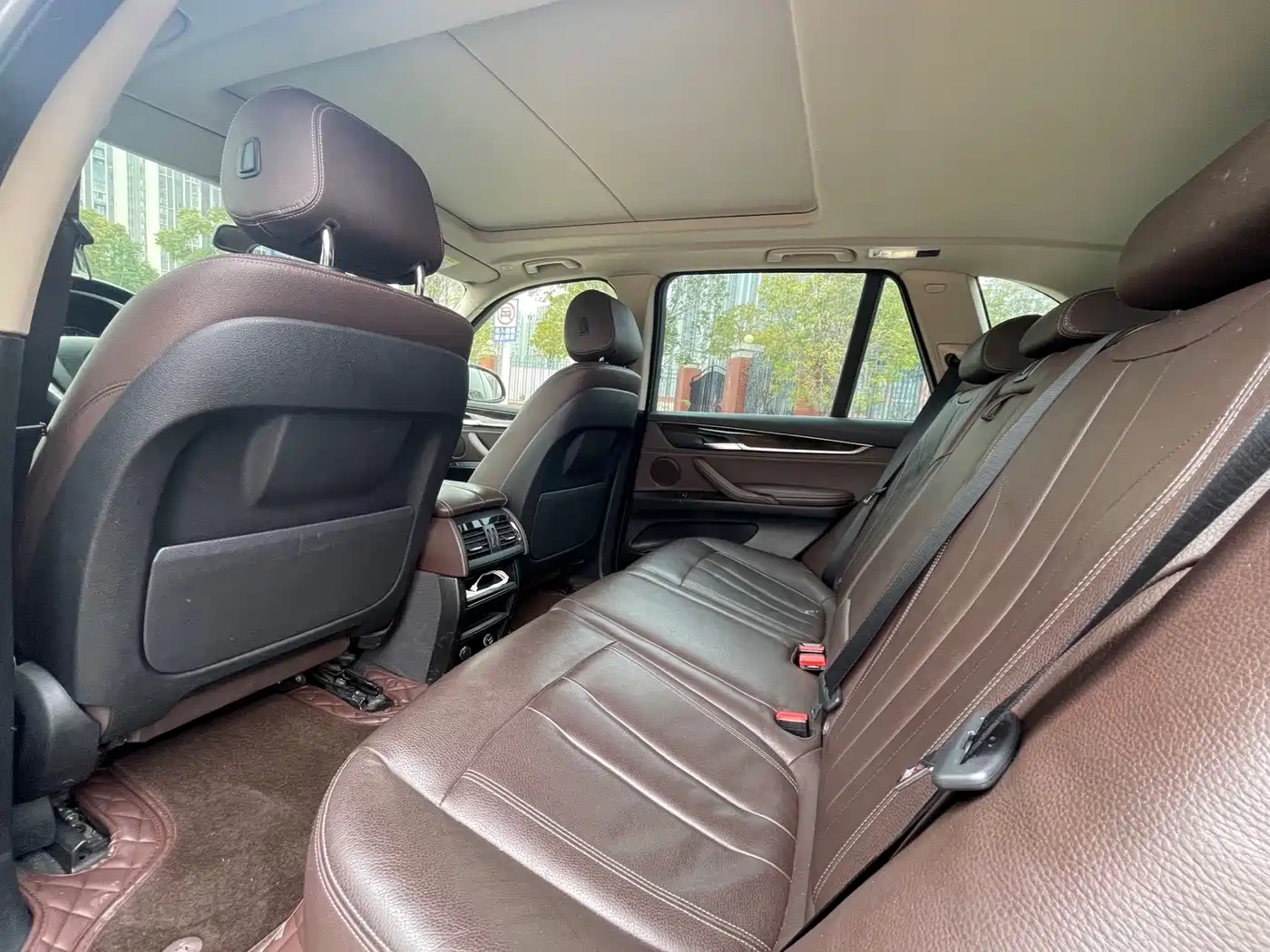 Photo 5 - BMW X5 (Import)