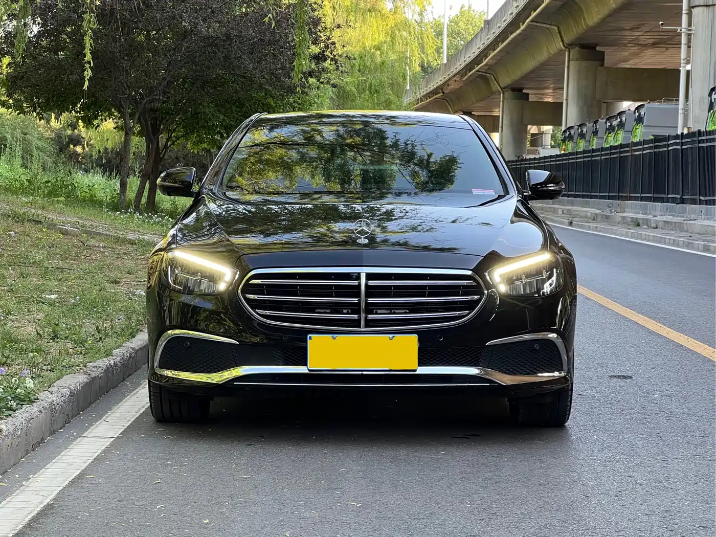 Mercedes-Benz E-Class 2022 E 300 L Fashion фото 2