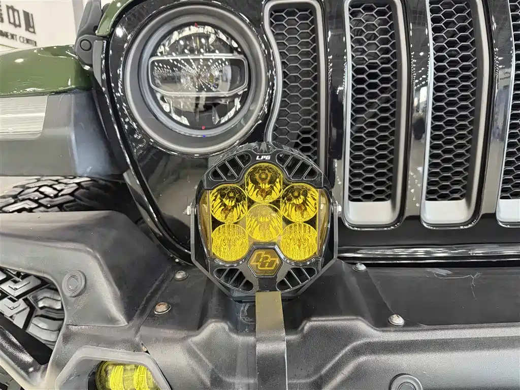 Фото 14 - Jeep Gladiator