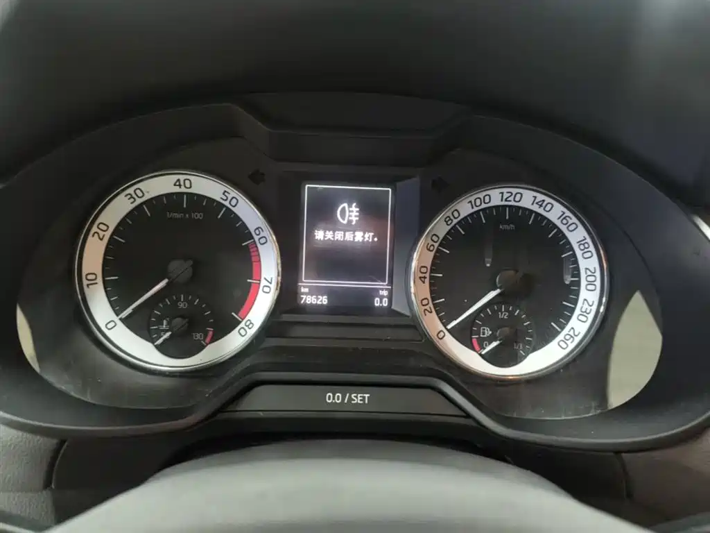 Škoda Octavia 2019 TSI280 DSG Smart Drive Luxury Edition China VI фото 12