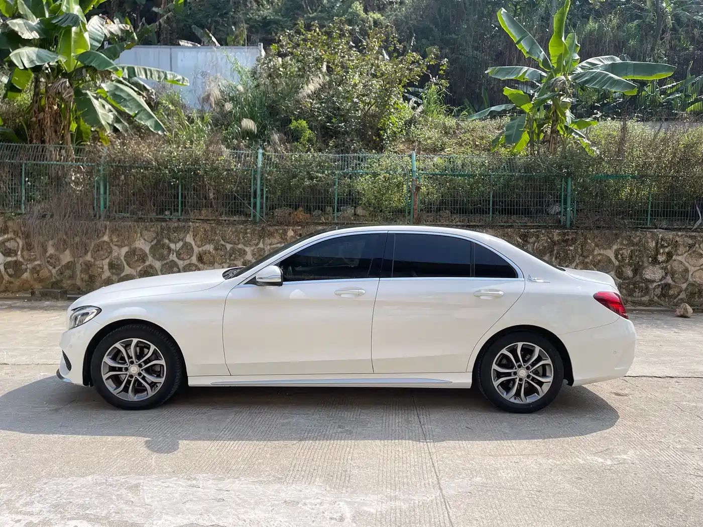 Mercedes-Benz C-Class 2015 Facelift C 200 L Sport фото 3
