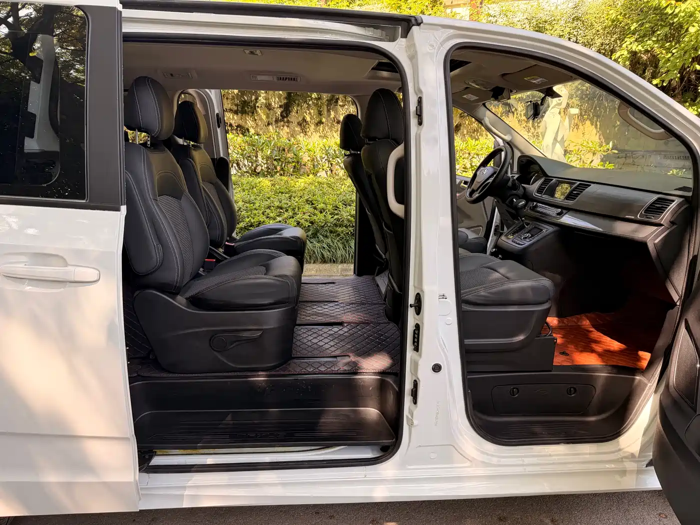 SAIC Maxus Maxus G10 2019 PLUS 2.0T Auto Elite China VI фото 29