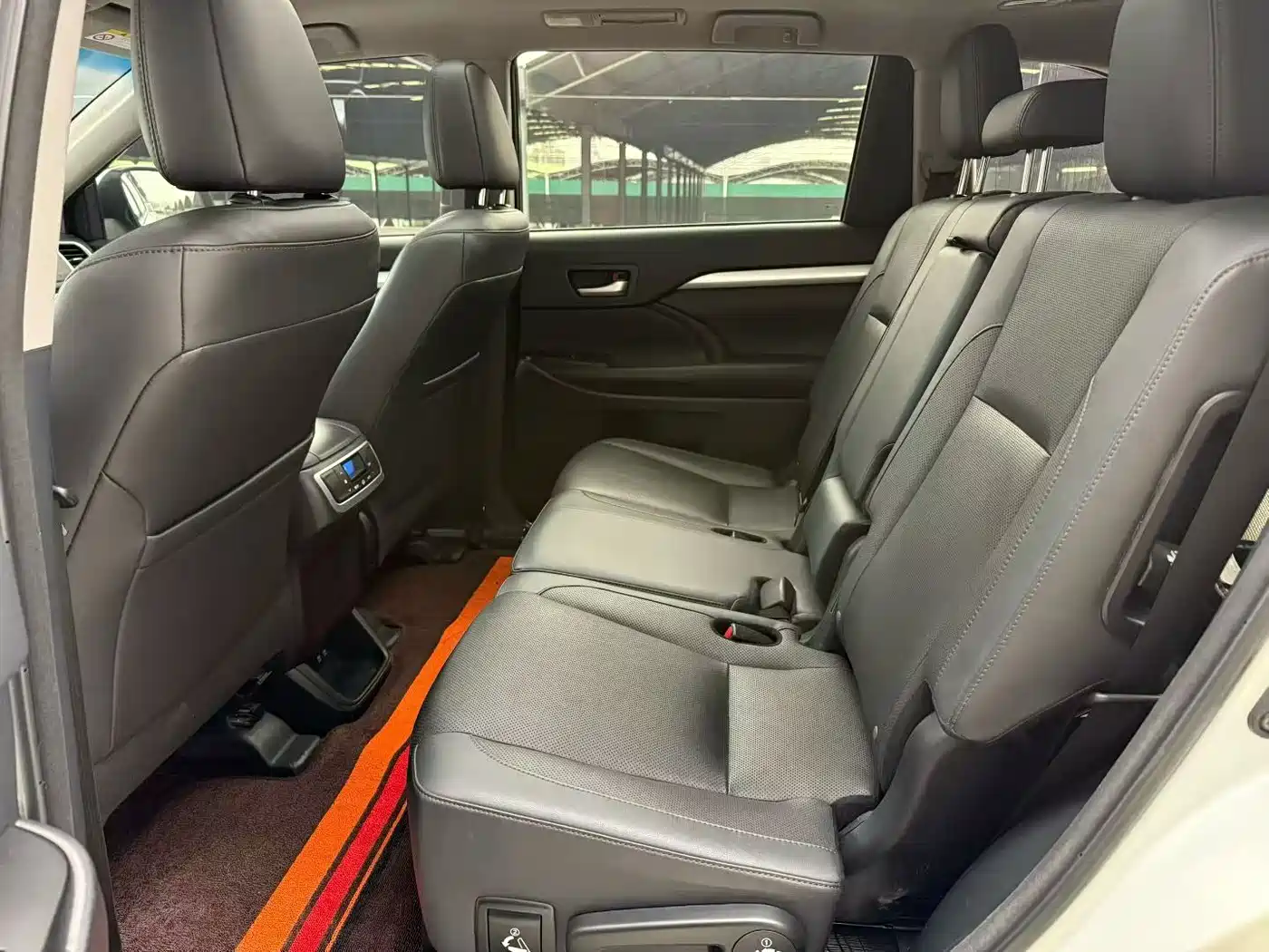 Toyota Highlander 2018 2.0T 4WD Premium 7-seater (China V) фото 9