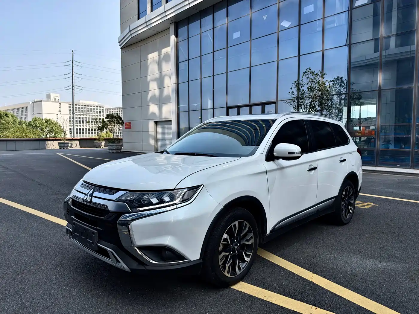 Mitsubishi Outlander 2019 — пригон из Китая