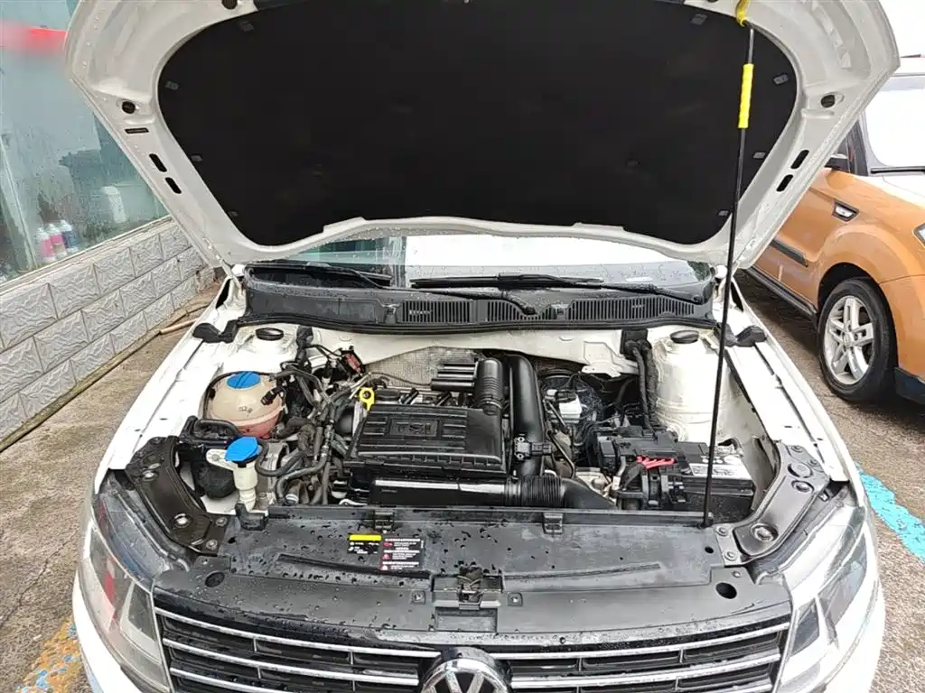 Volkswagen Lavida 2015 230TSI DSG Comfort Edition фото 20