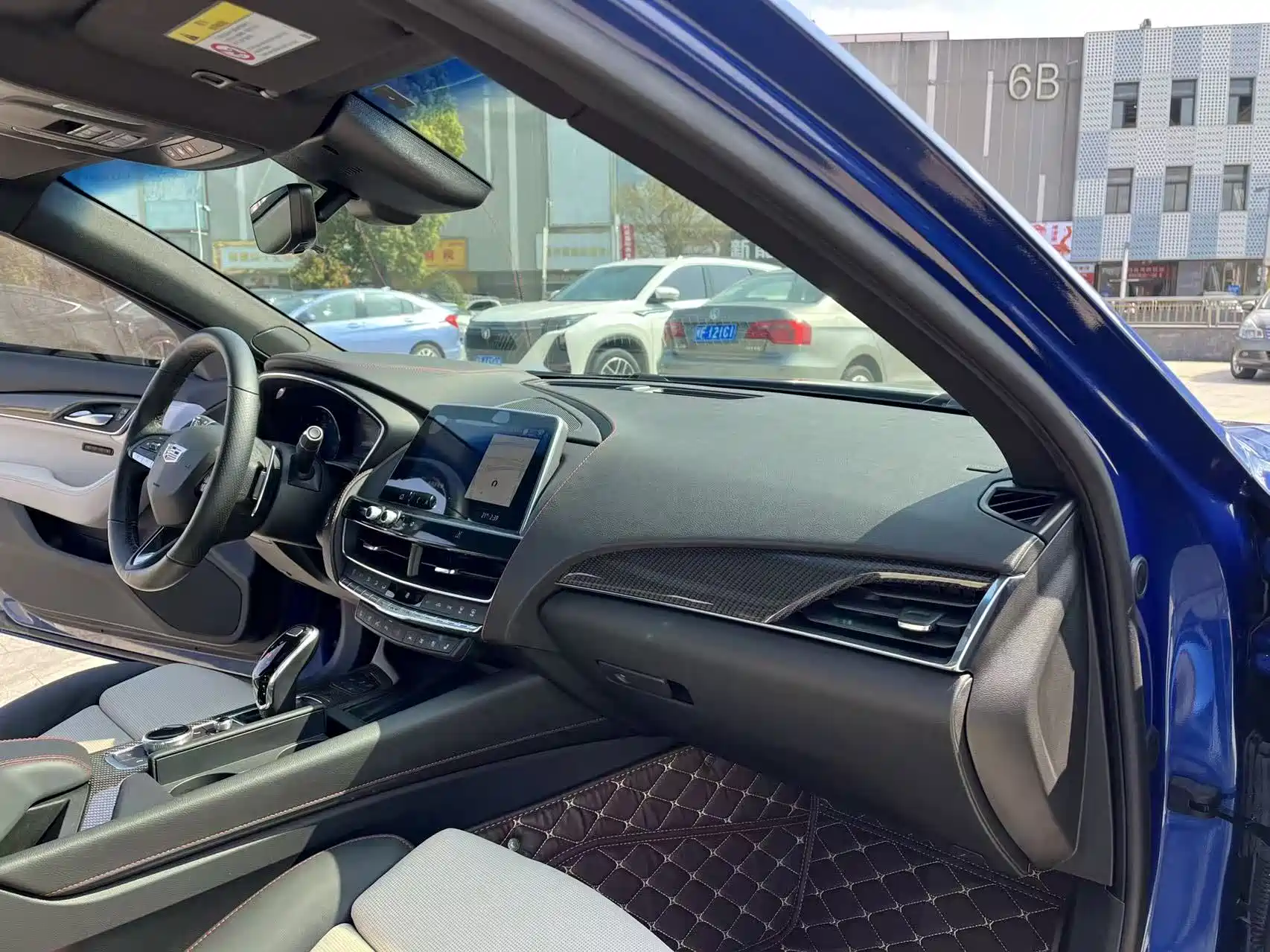 صورة 29 - Cadillac CT5