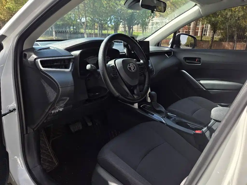 Фото 6 - Toyota Corolla Cross