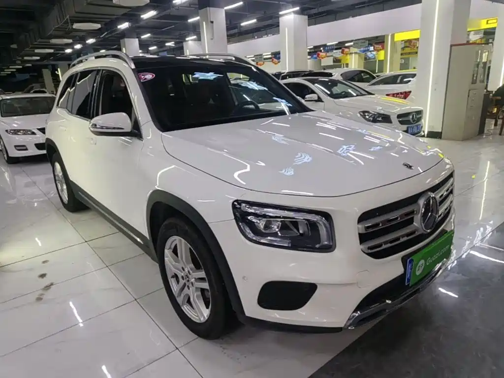 صورة 4 - Mercedes-Benz GLB