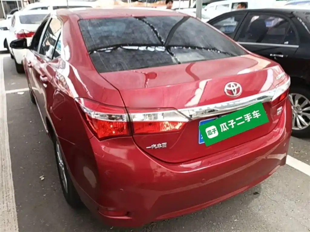 Toyota Corolla 2014 1.6L CVT GL-i фото 5