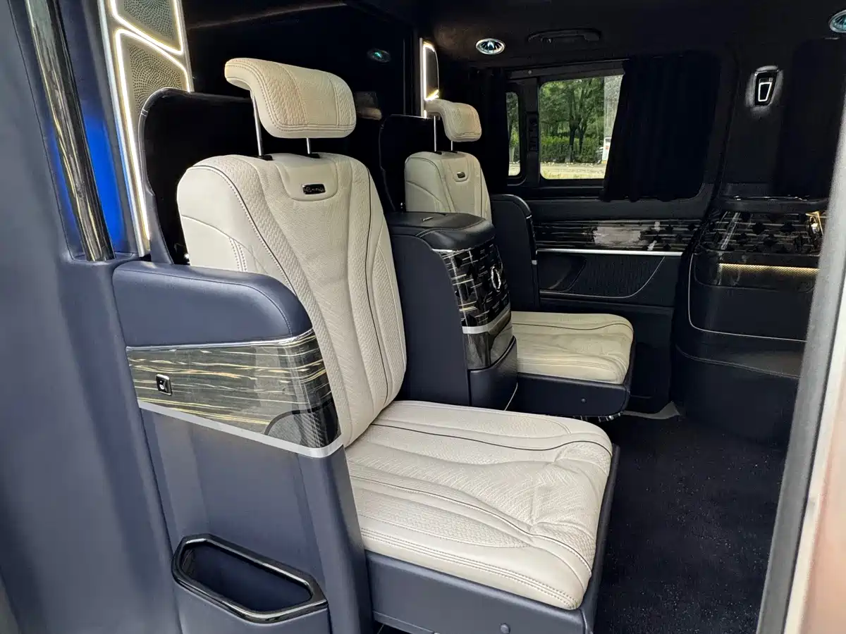 Mercedes-Benz V-Class 2020 Model V 260 L Long Wheelbase Luxury фото 14