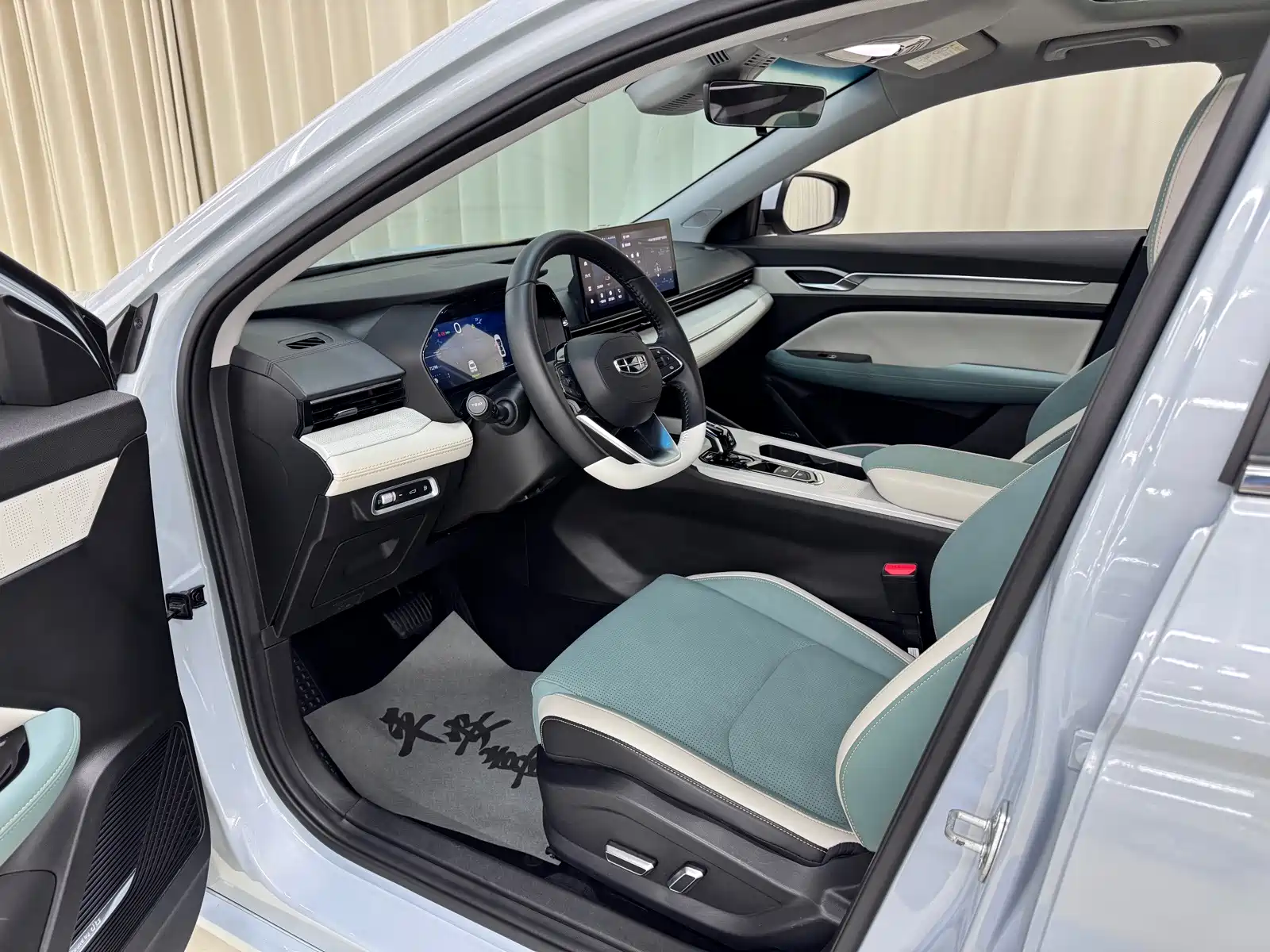 صورة 5 - Geely Emgrand L HiP